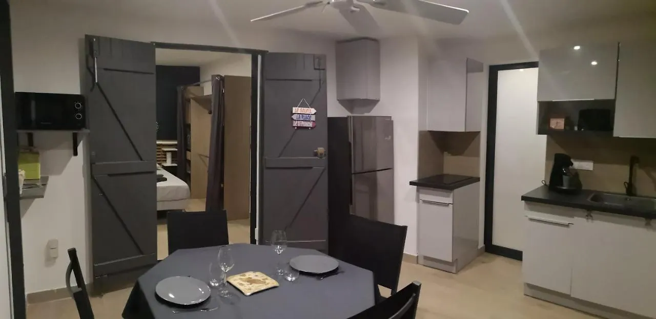 Apartman T2 Les Pieds Dans L'Eau Face A La Mer Des Caraibes Sainte Luce - Trois Rivieres