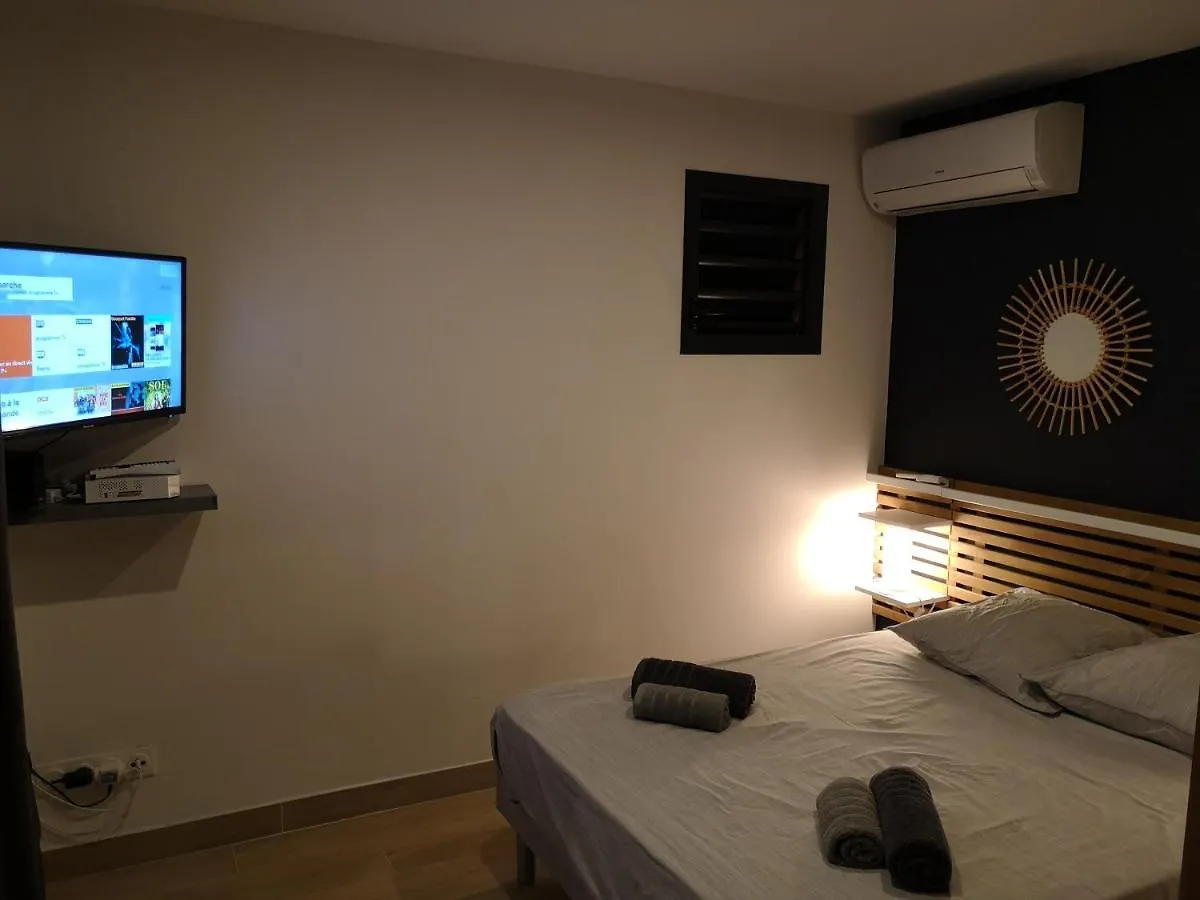 Apartman T2 Les Pieds Dans L'Eau Face A La Mer Des Caraibes Sainte Luce - Trois Rivieres