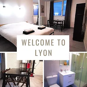 o-bon-temps-lyon-suite-2.hotels-rhonealpes.com/